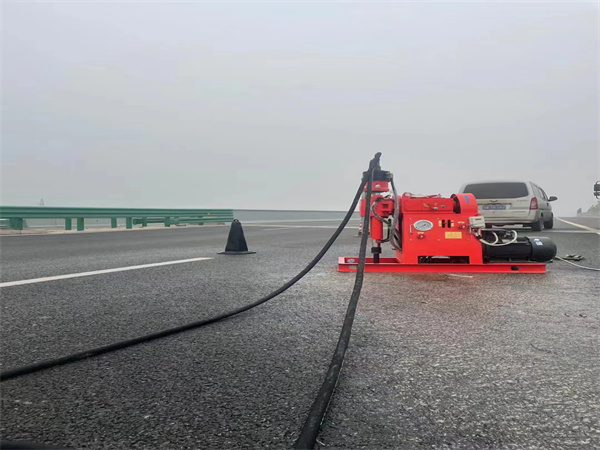 红山街道马路路基路面开裂下沉注浆加固灌浆